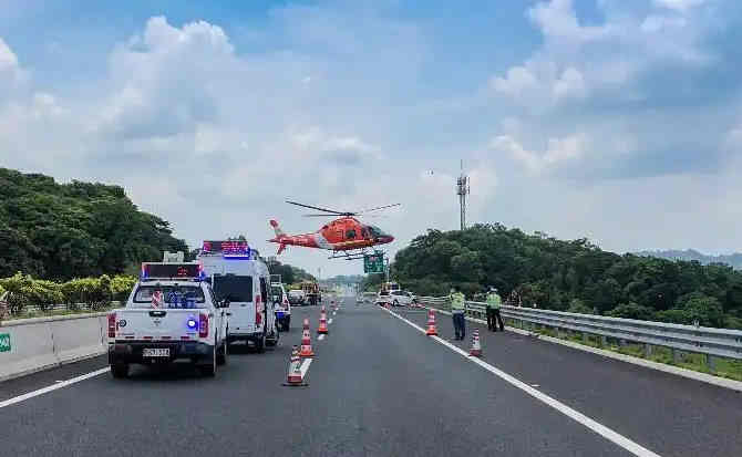 保山高速公路汽车救援案例